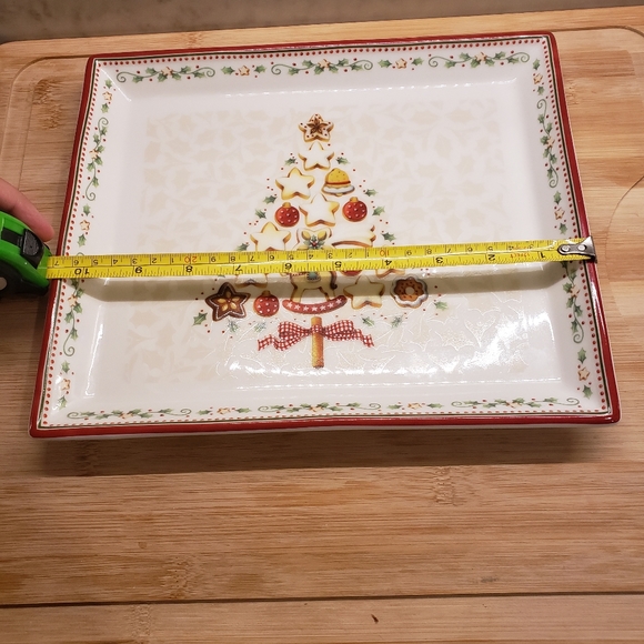 Villeroy and Boch Winter Bakery Delight Small Cake Plate - Picture 3 of 11